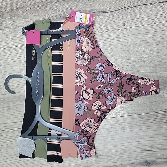 VINCE CAMUTO THONG. - Picture 1 of 8